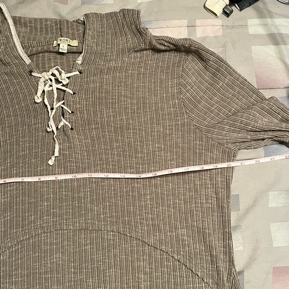 Kori America shirt. 2 - Picture 4 of 4
